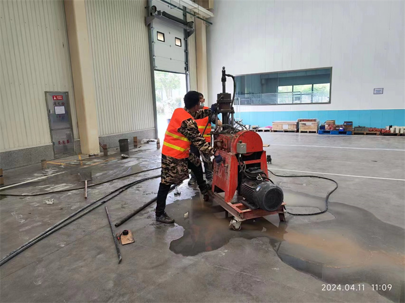 来凤厂房地面下沉塌陷注浆加固施工